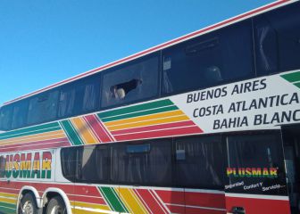 Hinchas de Aldosivi apedrearon el micro del plantel: Rufino Lucero resultó herido