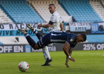 Dos golazos tumban a Racing y mantienen la punta de Talleres