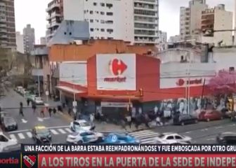La barra de Independiente, a tiros a las afueras del club
