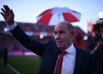 Independiente paga tributo a Bochini en un emotivo homenaje