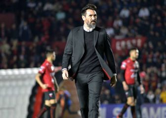 Terremoto en Colón: se fue Eduardo Domínguez