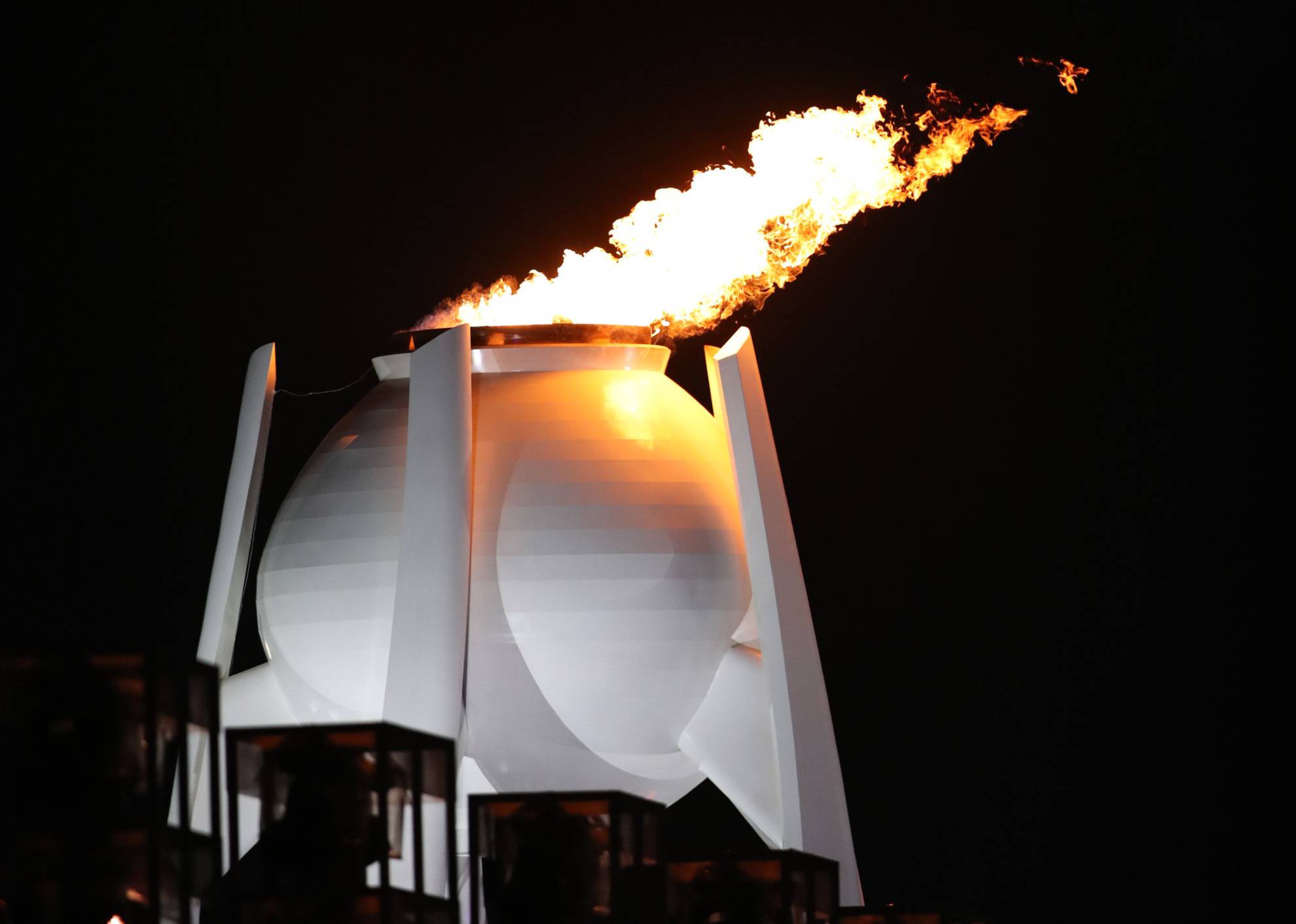 La llama Olmpica durante la Ceremonia de Apertura de los Juegos Olmpicos de Invierno de PyeongChang 2018.