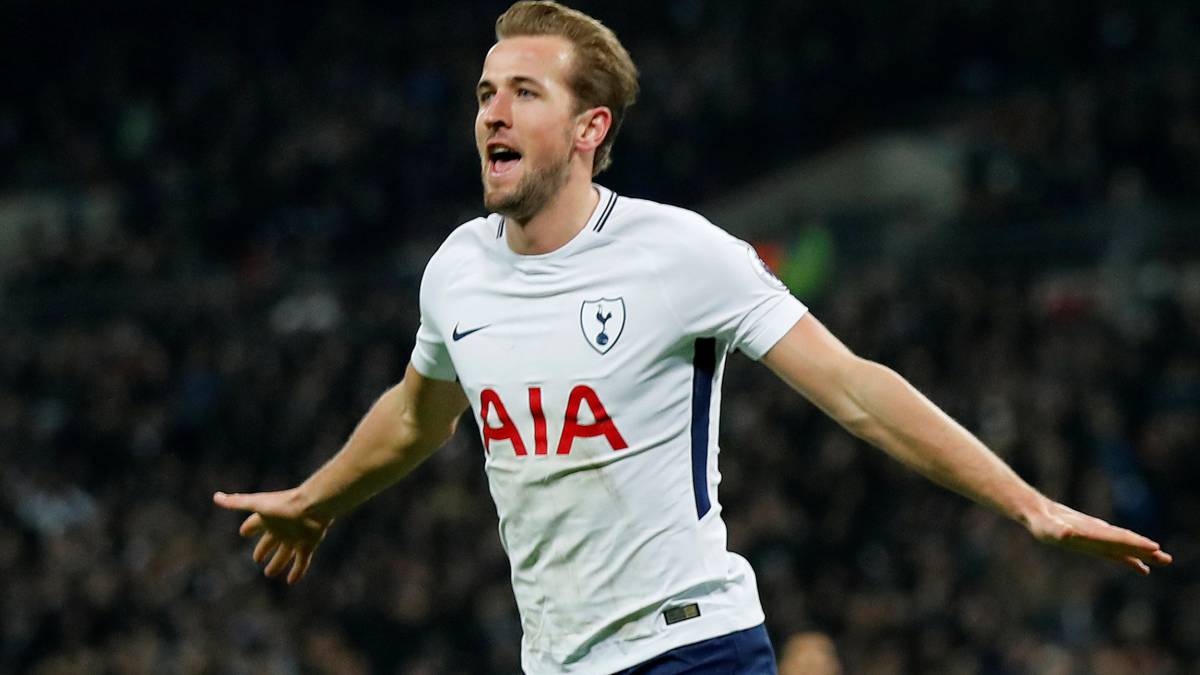 Harry Kane celebra un gol del Tottenham ante el Everton en el estadio de Wembley.