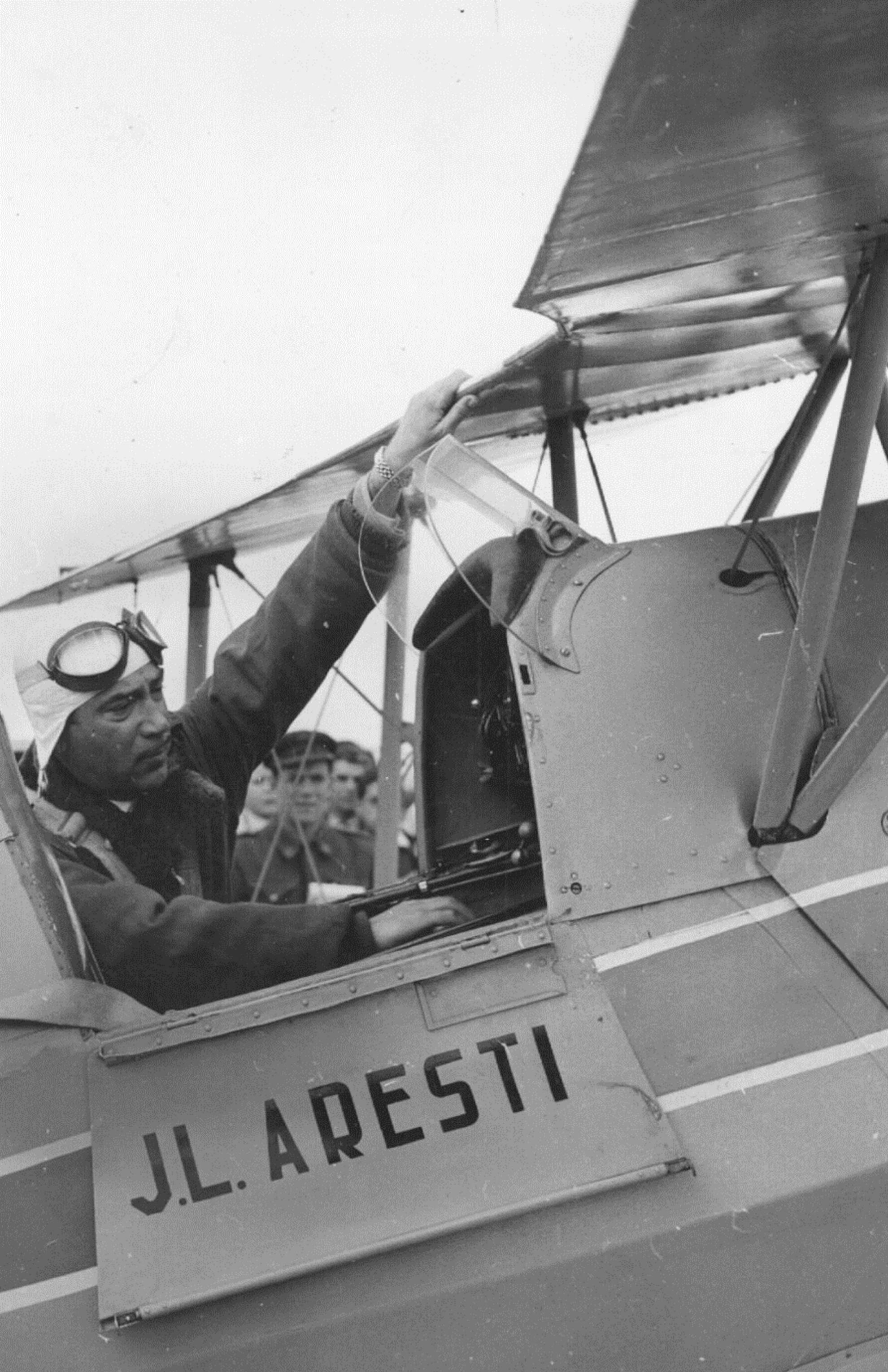 Luis Aresti, el pionero español
en acrobacias aéreas