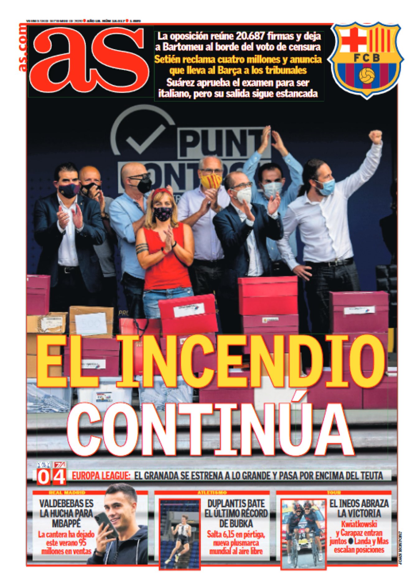 Bartomeu me recuerda a todos aquellos políticos que nadie sabe por qué se perpetúan en su cargo. Nadie los quiere, ni los suyos, todos les insultan y ellos siguen ahí, sin más. ¿Por qué? Jimmi Hendrix fue de los mejores a la hora de encajar los silbidos: si me vais a abuchear, que al menos sea afinando. 
 