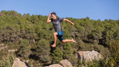 Karim El Hayani, de los bajos de un camión a llevar al \'barefoot running\' al Maratón de Sables