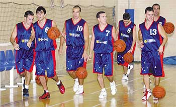 Un equipo de Gibraltar disputa la Liga de Cádiz