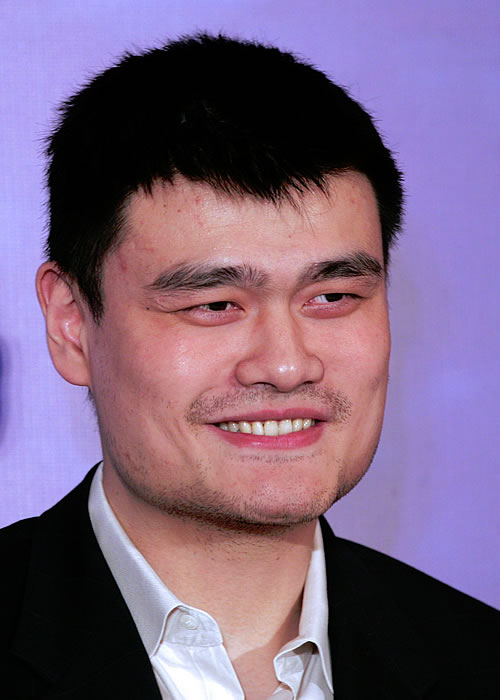 Yao Ming confirma que seguirá en Houston Rockets