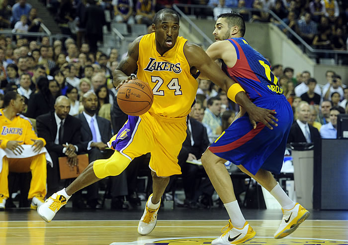 Kobe contradice a Phil Jackson y sí ve al Barça en la NBA