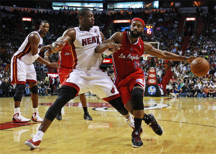 Wade volvió a encabezar el ataque ganador de los Heat