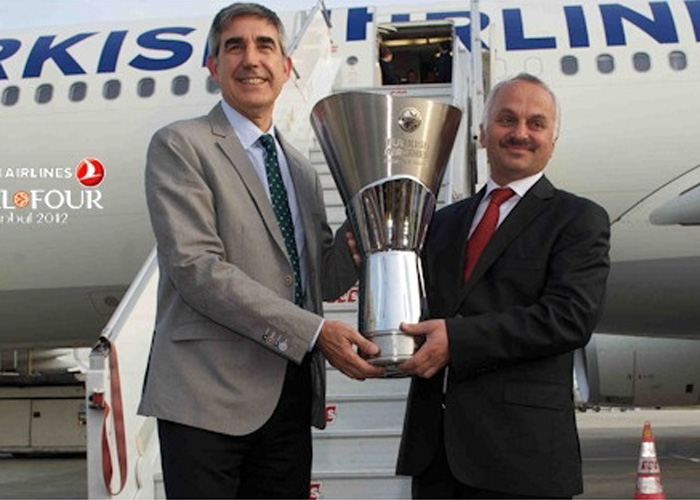 El trofeo de campeón de la Euroliga ya está en Estambul