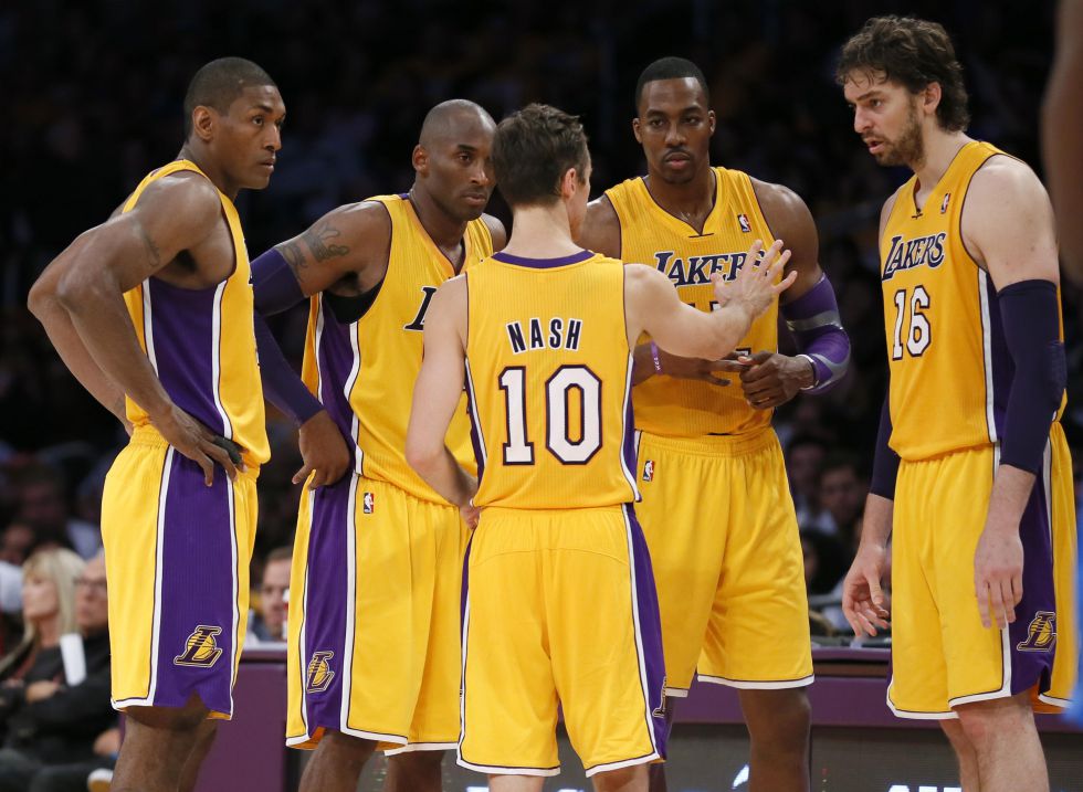 Los Lakers de Pau Gasol naufragan fuera de Los Ángeles