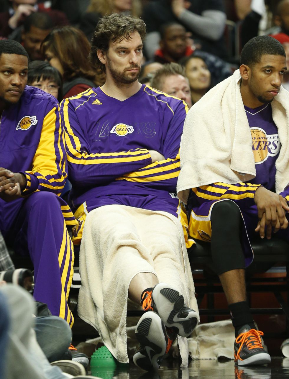 D'Antoni hace suplente a Gasol en los Lakers y huele a traspaso