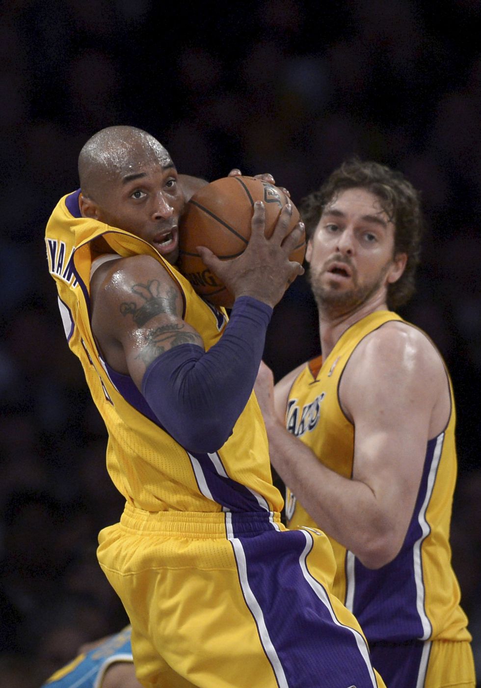 Despedida de Calderón… y recaída de los Lakers