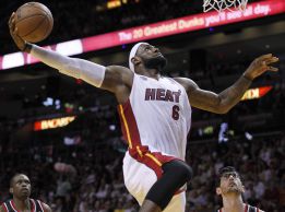 LeBron James y los Heat se exhibieron ante los Bulls