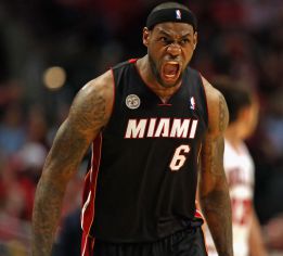 James contra Vogel por tratar despectivamente a los Heat