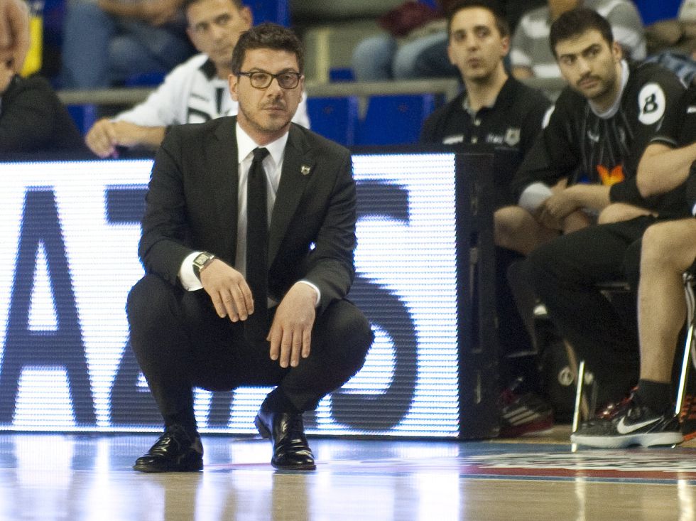 Katsikaris no seguirá al frente del Uxue Bilbao Basket