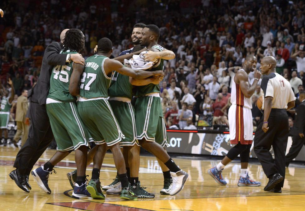 Los Celtics toman Miami con un triple espectacular de Jeff Green