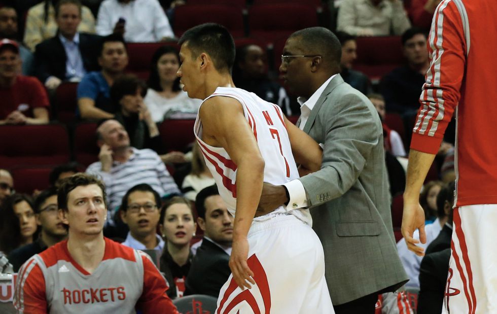 Jeremy Lin: baja dos semanas
por una lesión en la rodilla