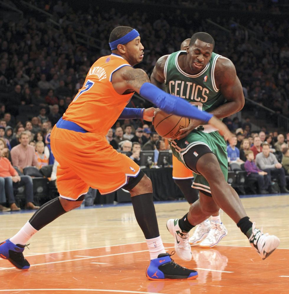 Los Celtics de Boston aplastan a los Knicks en Nueva York