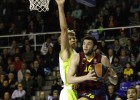 El Barcelona sufre pero gana al Unicaja y está 4-0 en el Top-16