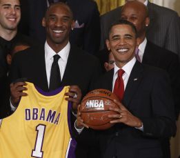 Kobe Bryant: "Obama podría jugar en los actuales Lakers"