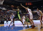 El Unicaja pulveriza a un Baskonia que añoró a Nocioni