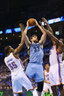 Los Grizzlies sobreviven a Durant e igualan la serie en la prórroga