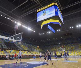 España exhibe el lujoso Gran Canaria Arena otra vez sin TV