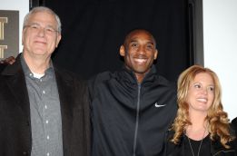 Jeanie Buss: "Kobe Bryant vale cada penique que le damos"