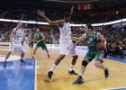 El Unicaja rompe su mala racha y se estrena en el Top-16