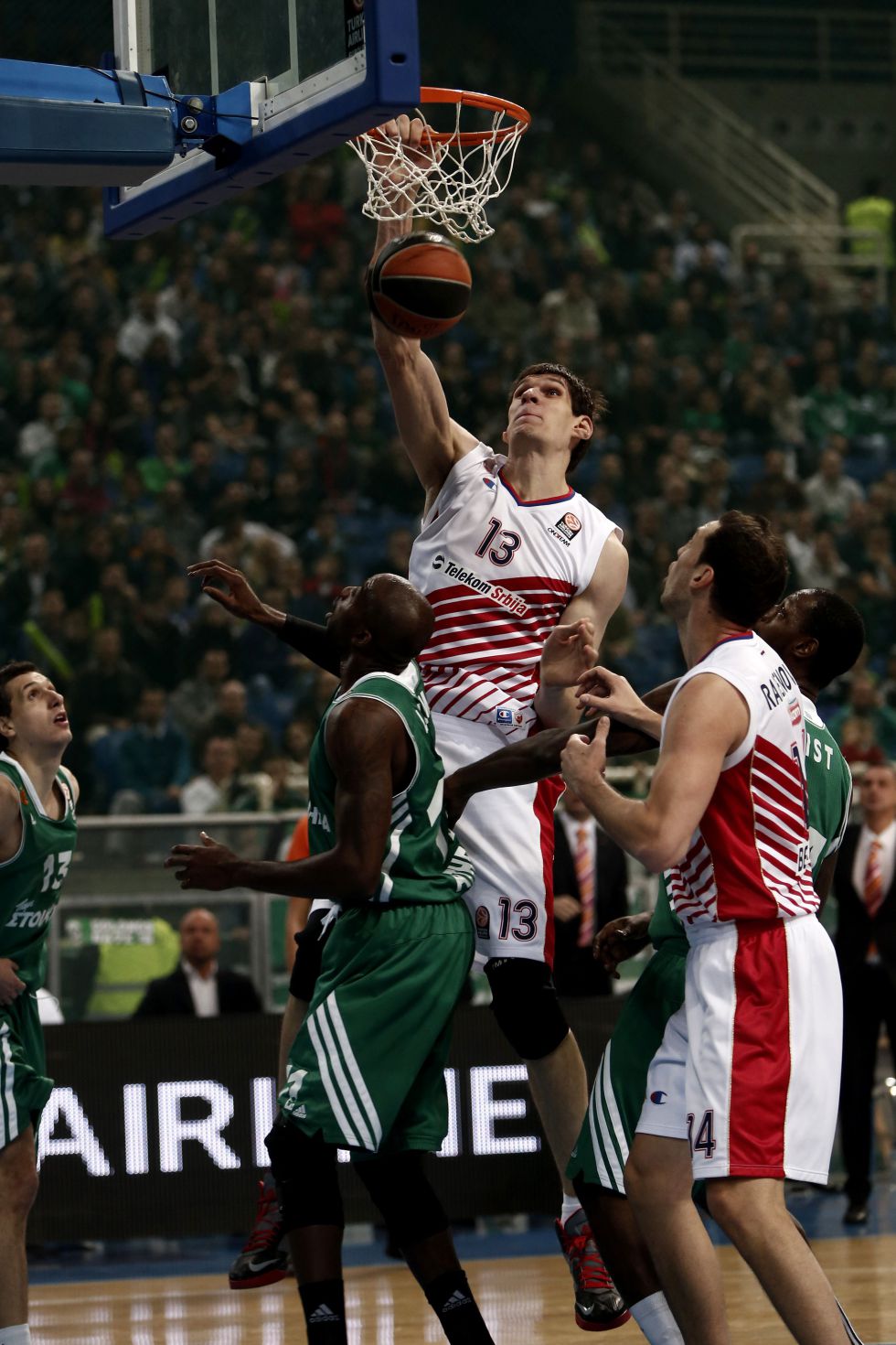 Boban Marjanovic, un gigante carismático con unas manos para la historia