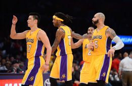 Los Lakers ganan en el partido 1.000 de Byron Scott