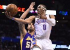 Westbrook, sin triple-doble, pero con récord de franquicia
