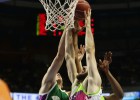 El Baskonia vence y lleva la eliminatoria al tercer partido