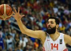 Nikola Mirotic pide perdón tras romper una bandera de Serbia