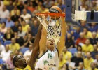 El Unicaja asalta Tel Aviv con un estelar Kuzminskas al frente