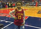 LeBron, 34 puntos para un niña superviviente de cáncer