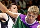 El Unicaja da cuenta del Joventut y acecha al Fuenla
