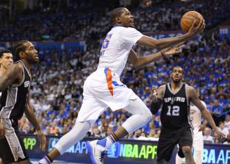 Los Spurs se interponen entre Kevin Durant y los Warriors