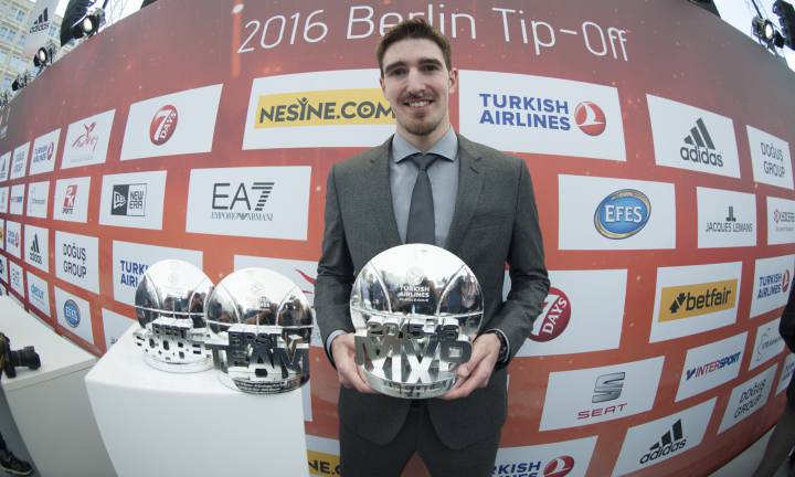 Nando de Colo, MVP de la Euroliga; Abrines, mejor joven