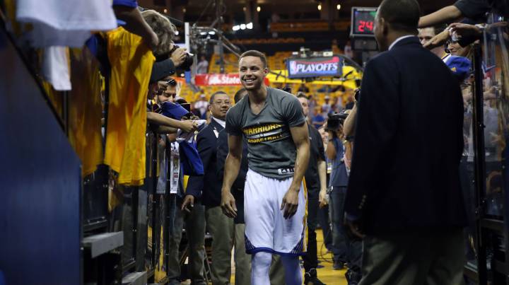 Curry "ignora" a LeBron James y su definición de MVP