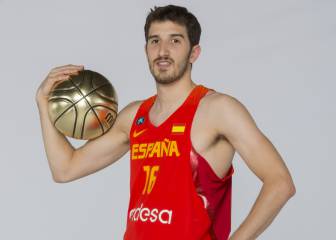 Barcelona: cerca de fichar a Vives y se interesa por Hanga