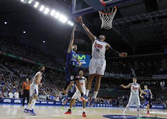 Carroll define el derbi con 24 puntos; Ayón aportó 10