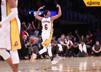 Ni la magia de Booker (39) frena a unos 'Baby Lakers' en racha