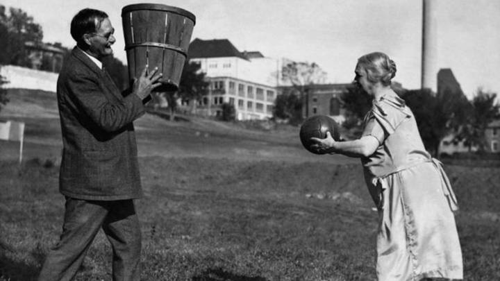 James Naismith, inventor del baloncesto.