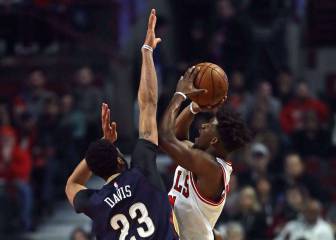 Butler se exhibe (28+8+6+4+2) ante un gran Davis (36+14)