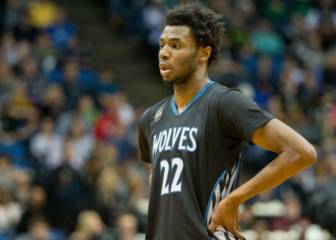 ¡Canasta ganadora de Wiggins! Ricky, 14+10, guió a los Wolves