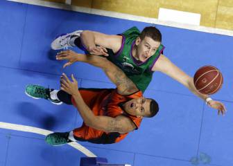 El Unicaja se redime ante el Fuenlabrada de 'Pako' Cruz