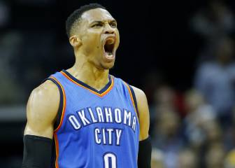 Westbrook (45+9+10) se queda a un rebote de ser leyenda